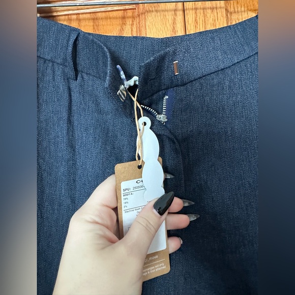 Unworn OGL European Linen Mid Rise Flared Pant with Pockets, Dress Pants, Size L - Picture 4 of 13